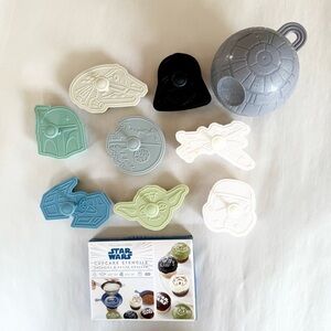 Williams Sonoma Star Wars Cookie Cutter Cupcake Stencil Set‎ Disney